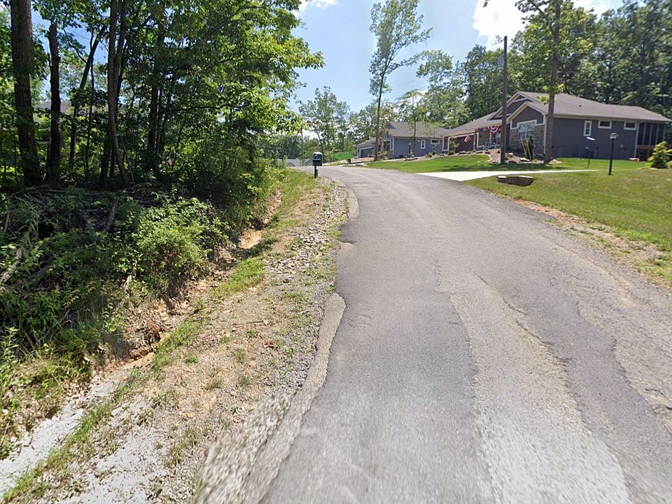 2nd image of 200 Beachwood Dr