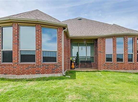 3rd image of 8525 Meadow Sweet Ln