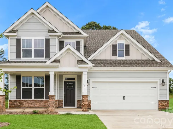 661 River Bottom Rd, Hendersonville, NC 28792