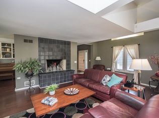 1309 Lookout Dr, Waukesha, WI 53186