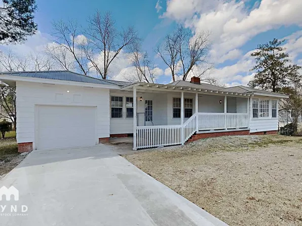 1222 Eastern Valley Rd, Bessemer, AL 35020