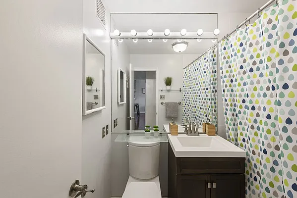 Sold by Compass | media 18