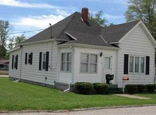 1104 Maple St, Mitchell, IN 47446