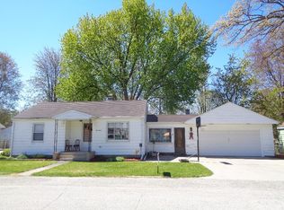 212 Coolidge Dr, Bay City, MI 48706