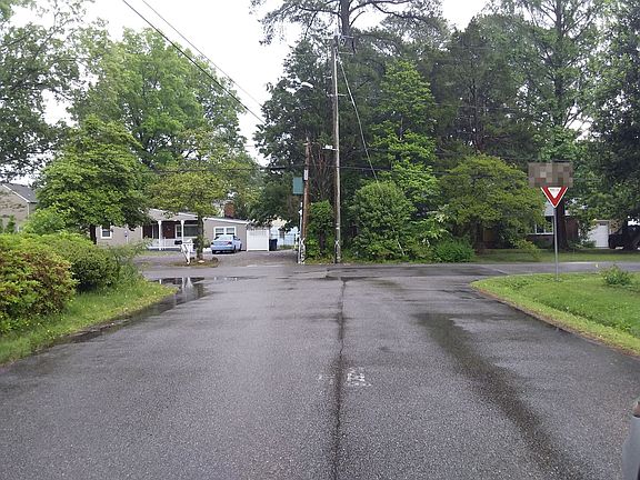 4th image of 5546 Levine Ct