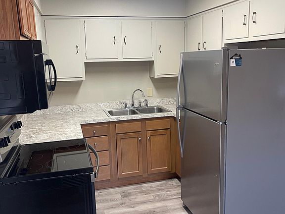 2nd image of 3700 Noblitt Dr #3