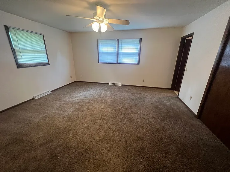 7313 Farmington Way — Photo 23