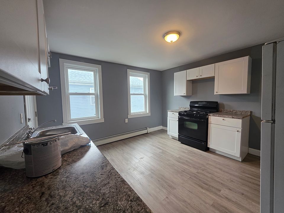 1st image of 182 Ocean St Floor 2