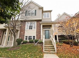 2675 N Greenwood Ave, Arlington Heights, IL 60004