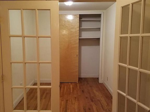 5th image of 306 Saint James Pl