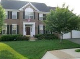 21415 Maple Hollow Ct, Sterling, VA 20164