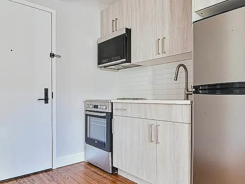 2nd image of 195 Underhill Ave #3K