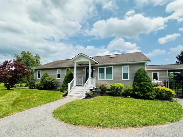 8570 County Line Rd, Cato, NY 13033