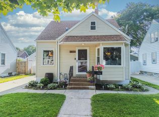 7312 33rd Ave, Kenosha, WI 53142
