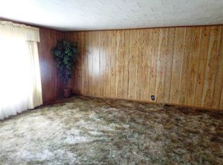 357 1st St E, Ceredo, WV 25507