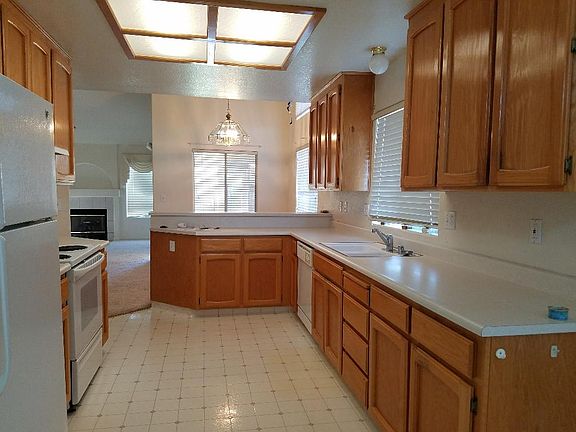 2nd image of 715 Friguglietti Ave