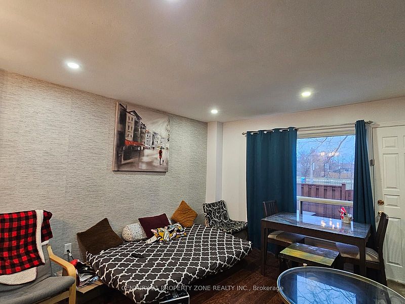 Brampton House for rent - 3 Bedrooms — photo 6