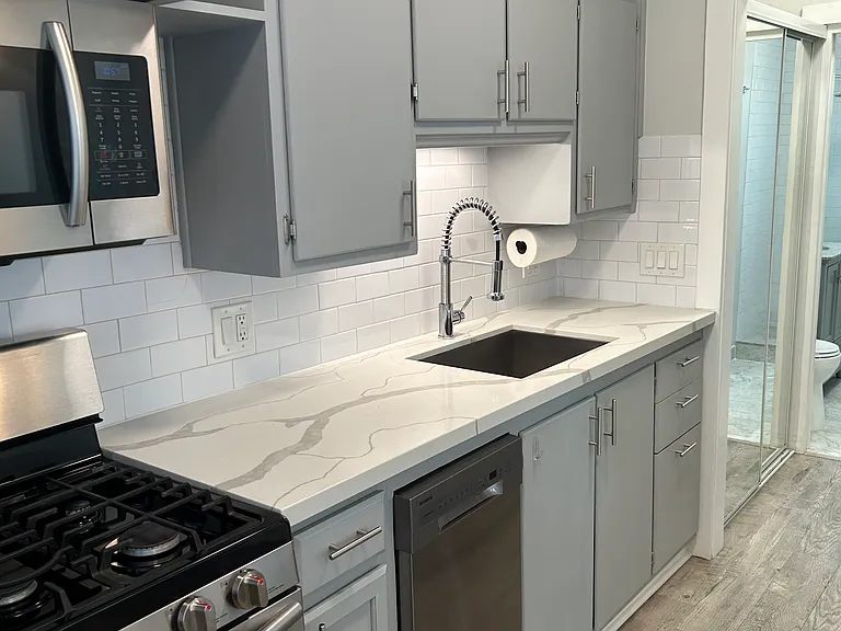 832 Hilldale Ave #1/2 — Photo 16