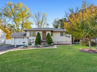 17 Stylon Rd, Wayne, NJ 07470