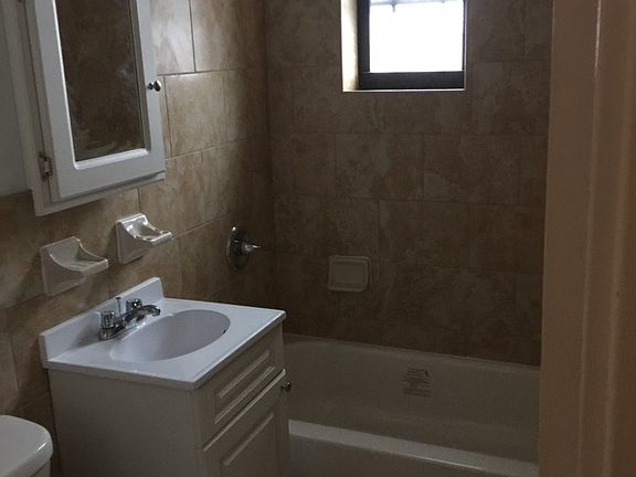 4th image of 407 Beach 20th St APT 7A