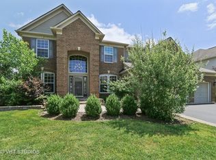 764 Porter Cir, Lindenhurst, IL 60046