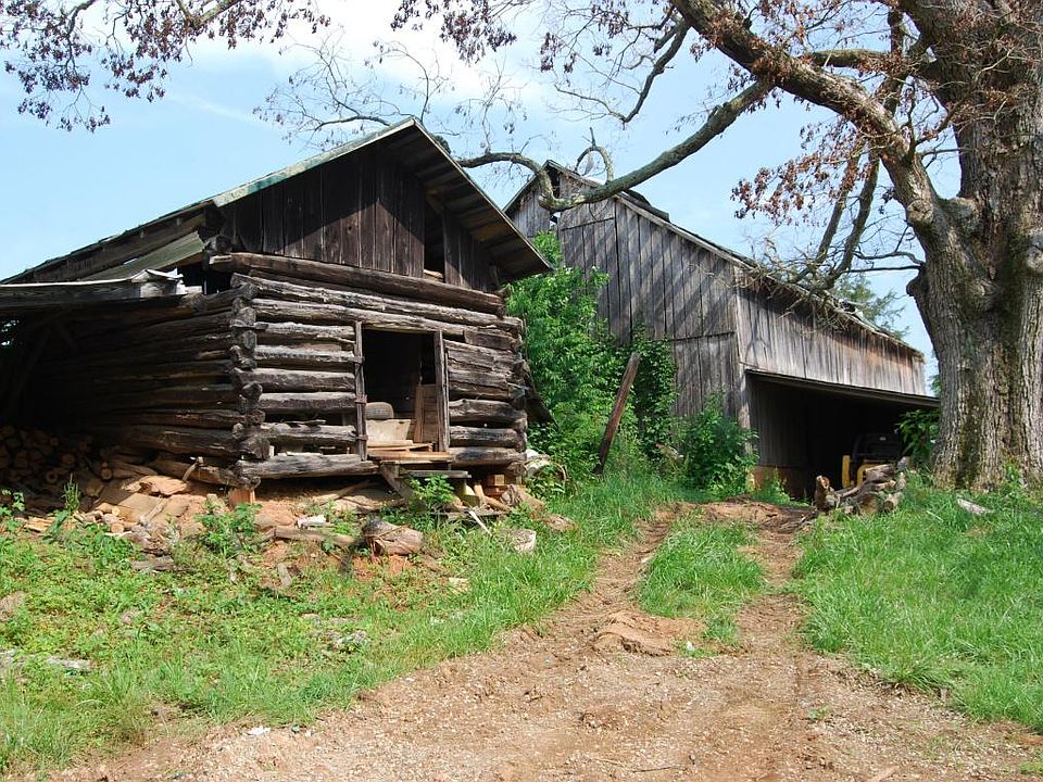 2nd image of 1730 Old Franklin Tpke