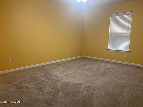 5th image of 229 Sassafras Ln
