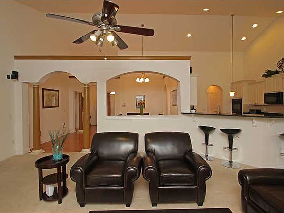 3rd image of 8503 Vine Maple Way