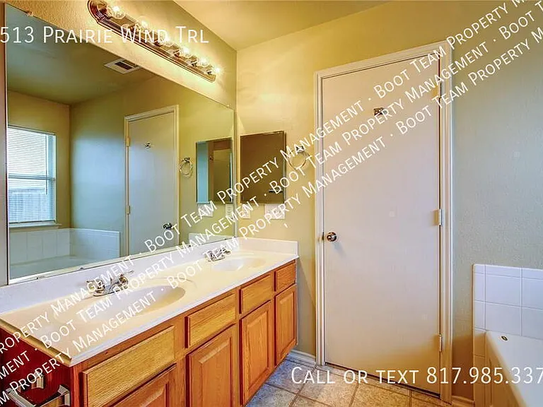 8513 Prairie Wind Trl — Photo 28