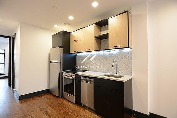 1st image of 812 Saint Johns Pl APT 3