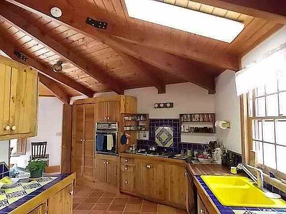 Kitchen : Double sink with view out to back deck.