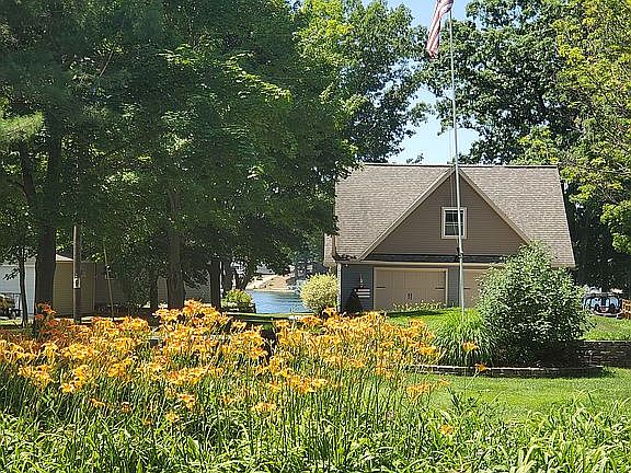 View from Eden Lake Rd