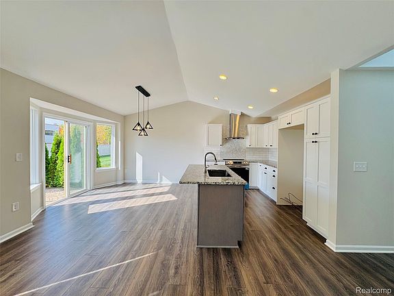 5th image of 17230 Mayfield Dr