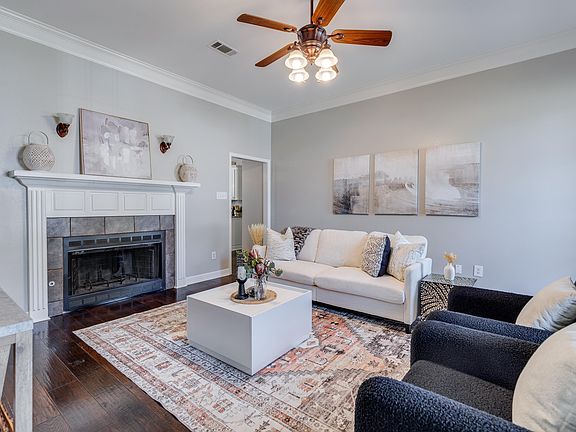 4th image of 150 Greenfield Cir