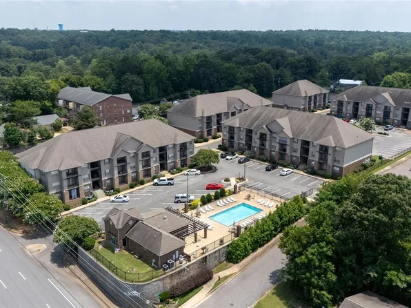 2301 Veterans Memorial Pkwy APT 309, Tuscaloosa, AL 35405