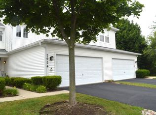 2924 Falling Waters Ln, Lindenhurst, IL 60046