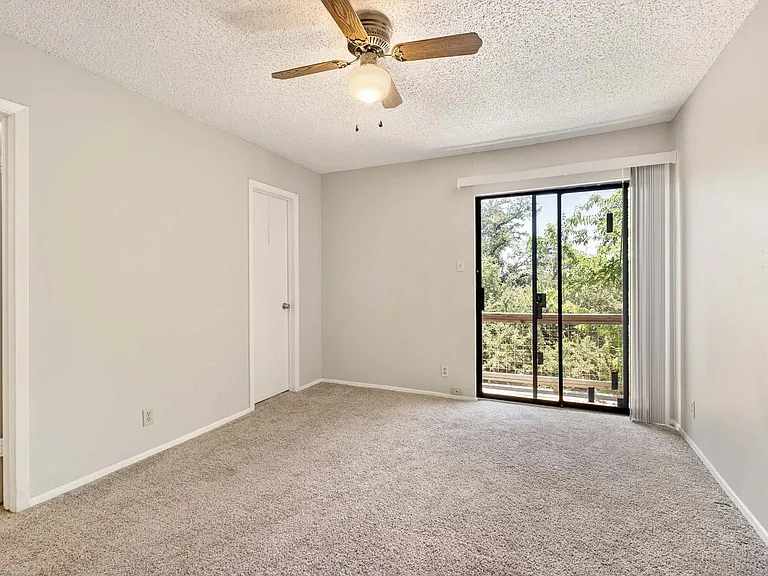 3904 Hudson Bend Rd #A — Photo 14