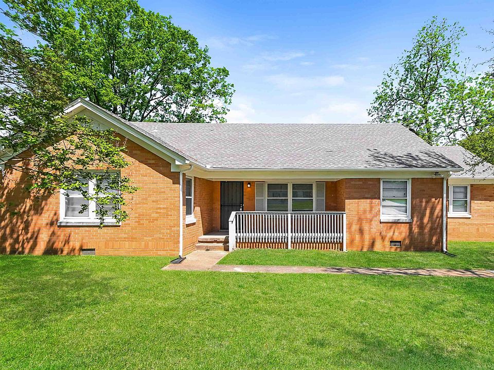 1st image of 1392 Oakwood Dr
