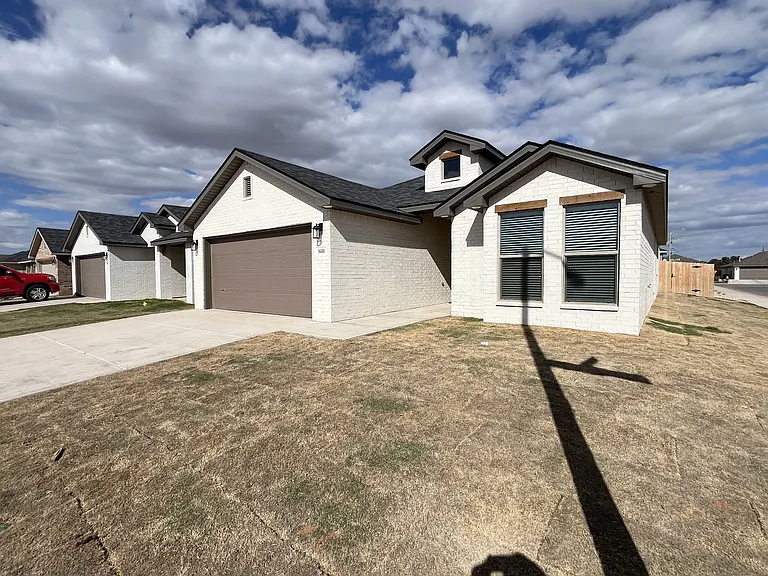 3611 Urbana Pl — Photo 2