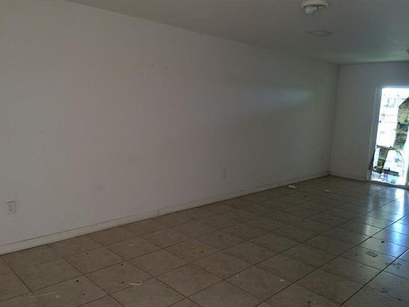 4th image of 1814 NW 142nd Ln #1814