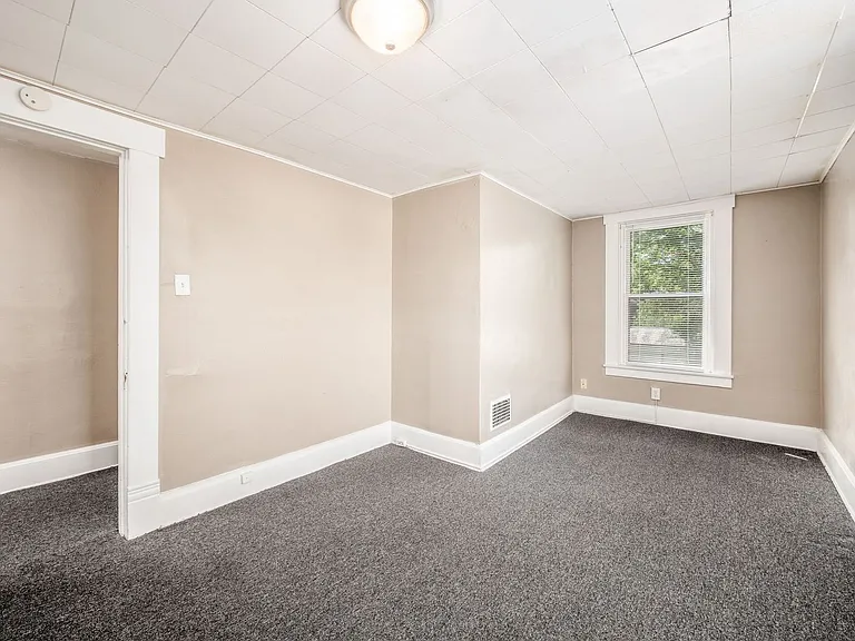 89 E Patterson Ave — Photo 19