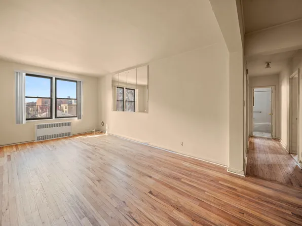 3025 Ocean Avenue image 2 of 13