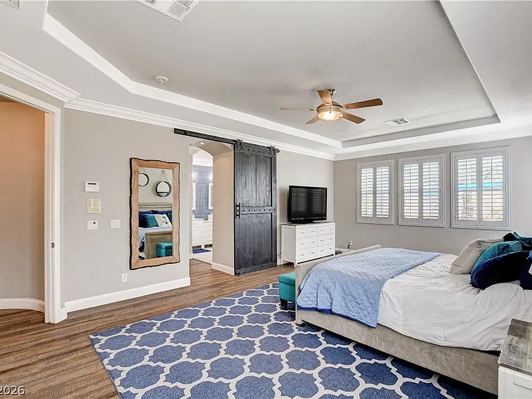8086 Merlewood Ave — Photo 39
