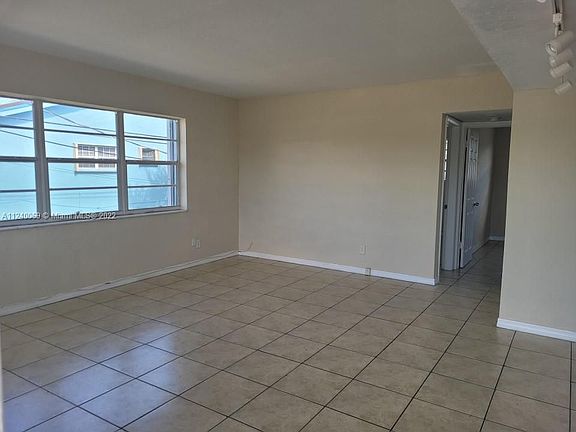 4th image of 1800 NE 170th St #3