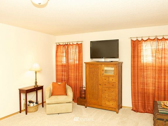 4th image of 4724 Kapalea Street SE