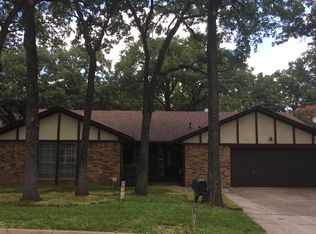 5703 Ember Dr, Arlington, TX 76016