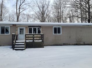 972 W Bush St, White Cloud, MI 49349