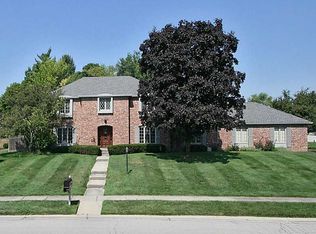 3582 E Carmel Dr, Carmel, IN 46033