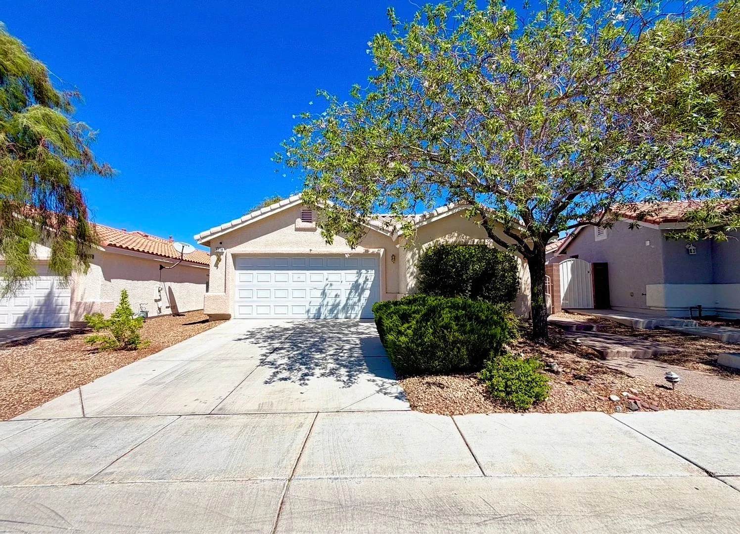 2278 Chestnut Ranch Avenue, Henderson, NV 89052 — Photo 2