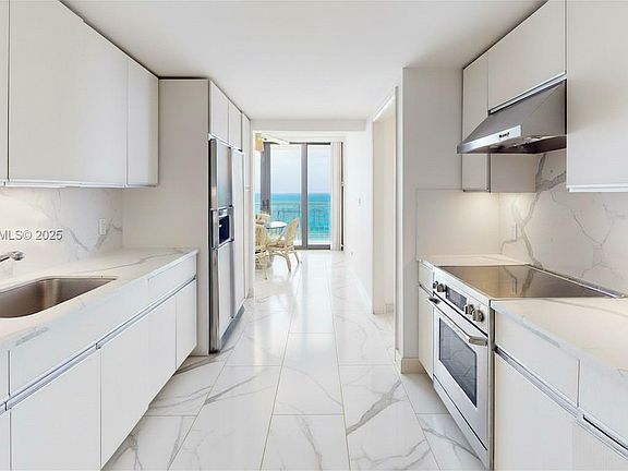 5th image of 11113 Biscayne Blvd Unit 757